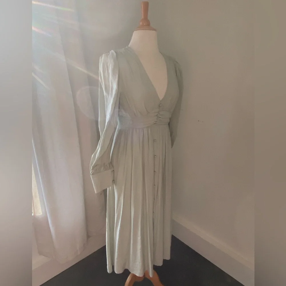 Romantic Milkmaid Style Dress - Picture 6 of 10